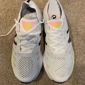 NWT in box W890 New Balance Running Shoe
